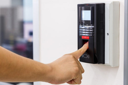 WHAT’S THE LATEST IN COMMERCIAL ACCESS CONTROL? WHAT’S THE LATEST IN COMMERCIAL ACCESS CONTROL?